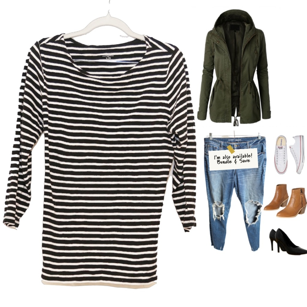 Old Navy Black and White Striped 3/4 Sleeve Shirt